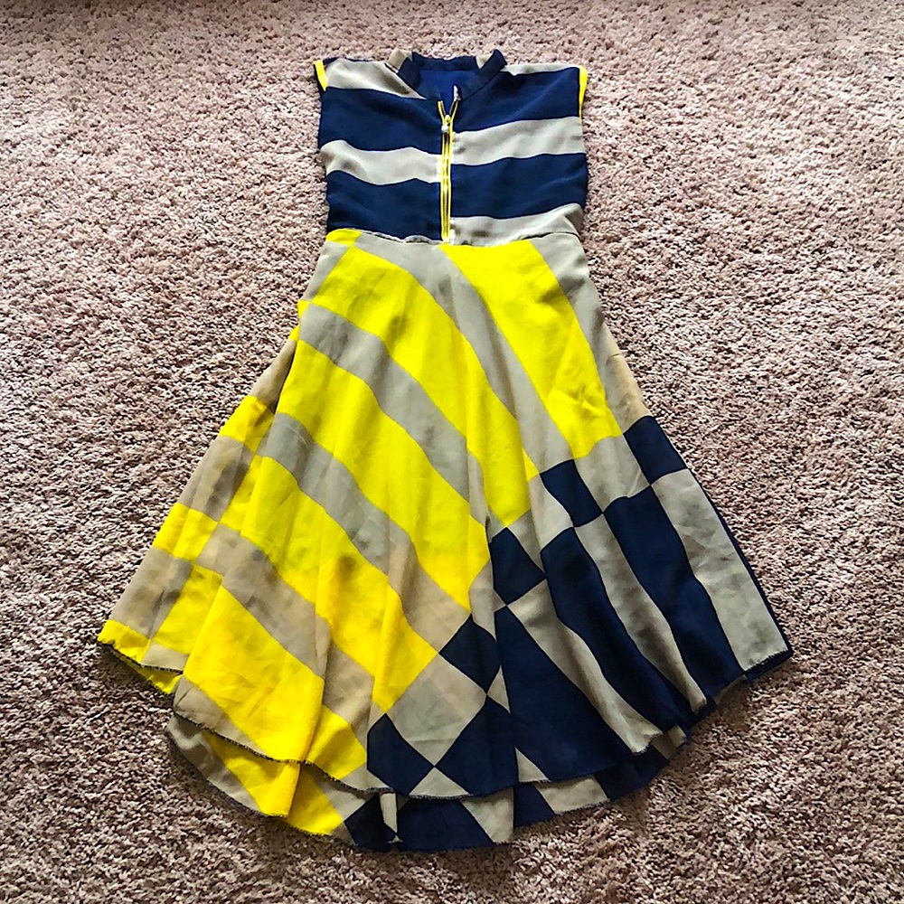 Sleeveless flared high low party/summer frock